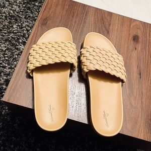 Super trendy woven slides